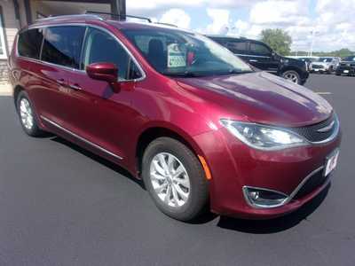 2018 Chrysler Pacifica, $6999.0. Photo 2