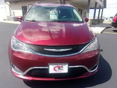 2018 Chrysler Pacifica, $6999.0. Photo 3