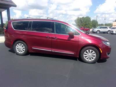 2018 Chrysler Pacifica, $6999.0. Photo 1