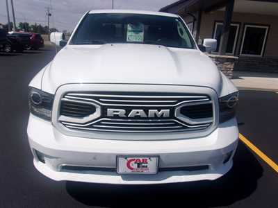 2018 RAM 1500 Crew Cab, $21999.0. Photo 3