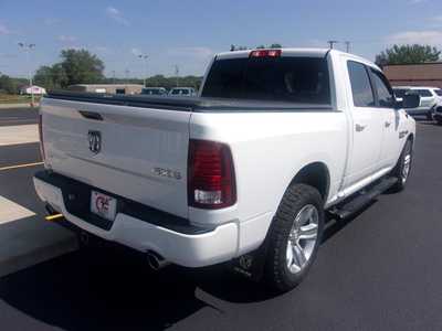 2018 RAM 1500 Crew Cab, $21999.0. Photo 4
