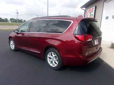 2017 Chrysler Pacifica, $17999.0. Photo 4