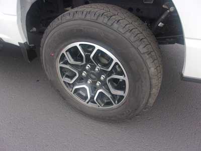 2023 Ford F150 Crew Cab, $42999.0. Photo 7