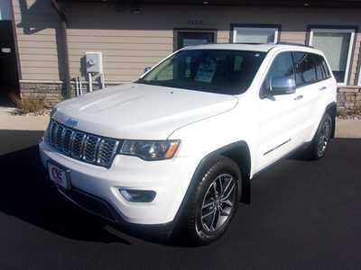 2017 Jeep Grand Cherokee, $10999.0. Photo 2