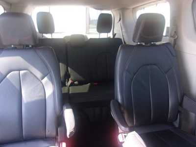 2017 Chrysler Pacifica, $9999.0. Photo 10