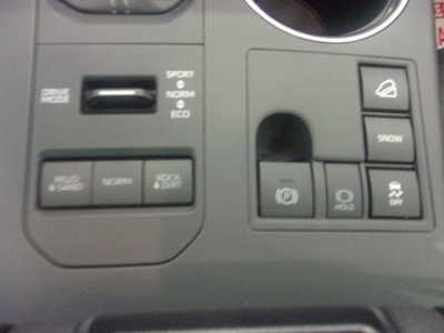 2025 Toyota Highlander, $42999.0. Photo 9