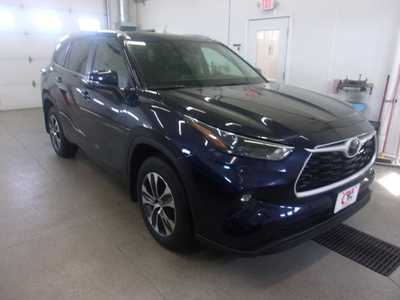 2025 Toyota Highlander, $42999.0. Photo 1