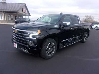2024 Chevrolet 1500 Crew Cab, $44999.0. Photo 2