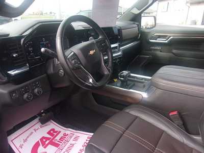 2024 Chevrolet 1500 Crew Cab, $44999.0. Photo 7