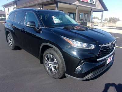 2020 Toyota Highlander, $27990.0. Photo 2