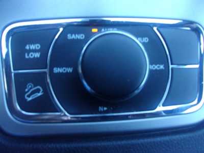 2020 Jeep Grand Cherokee, $18999.0. Photo 10