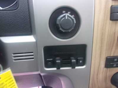 2011 Ford F150 Crew Cab, $5999.0. Photo 7