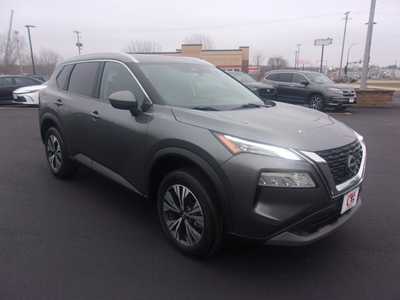 2023 Nissan Rogue, $17999.0. Photo 4