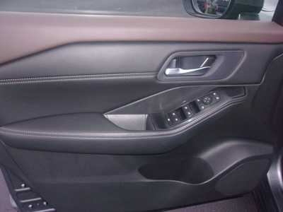 2023 Nissan Rogue, $17999.0. Photo 8