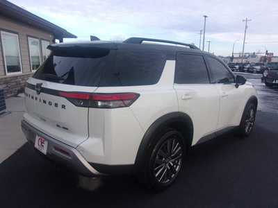 2023 Nissan Pathfinder, $27990.0. Photo 4