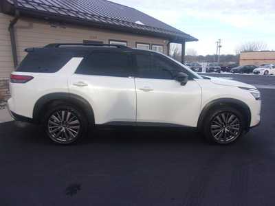 2023 Nissan Pathfinder, $27990.0. Photo 1
