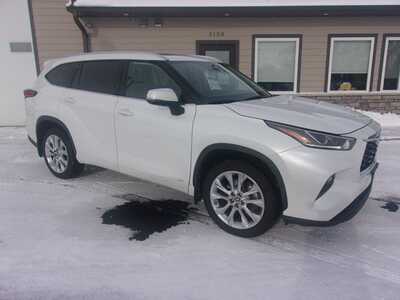 2023 Toyota Highlander, $39990.0. Photo 2