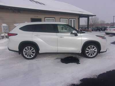 2023 Toyota Highlander, $39990.0. Photo 1