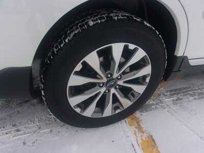 2018 Subaru Outback, $17999.0. Photo 6