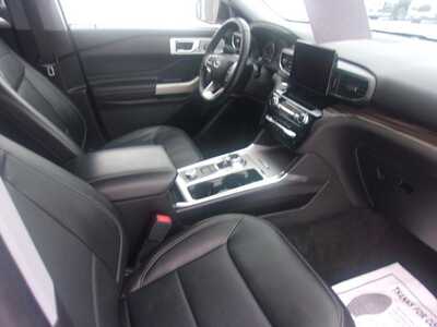 2022 Ford Explorer, $25999.0. Photo 7