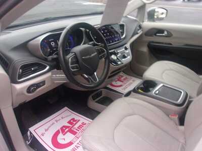 2021 Chrysler Pacifica, $16999.0. Photo 8