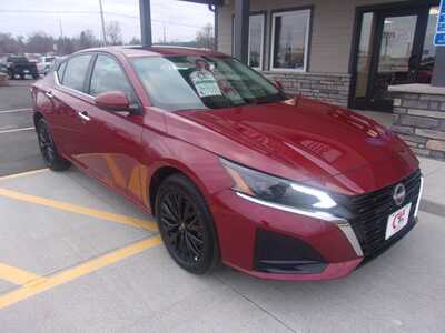 2025 Nissan Altima, $21999.0. Photo 3