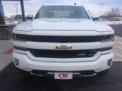 2018 Chevrolet 1500 Crew Cab, $24999.0. Photo 4