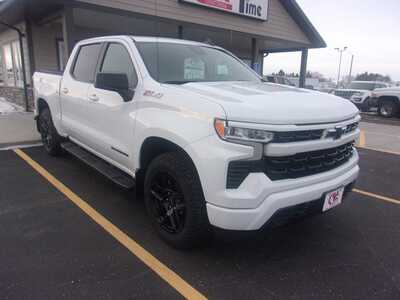 2022 Chevrolet 1500 Crew Cab, $34999.0. Photo 3