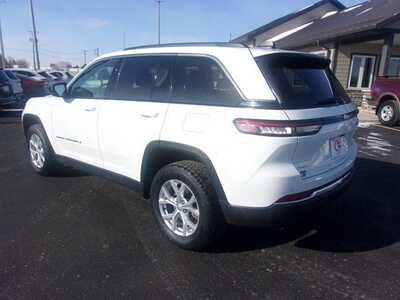 2023 Jeep Grand Cherokee, $26999.0. Photo 4