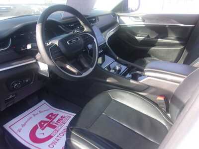 2023 Jeep Grand Cherokee, $26999.0. Photo 7