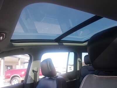 2023 Jeep Grand Cherokee, $26999.0. Photo 8