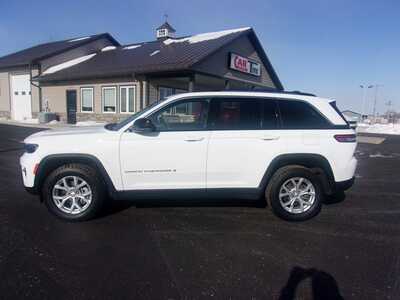 2023 Jeep Grand Cherokee, $26999.0. Photo 1
