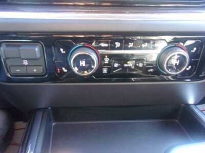 2022 Chevrolet 1500 Crew Cab, $32999.0. Photo 10