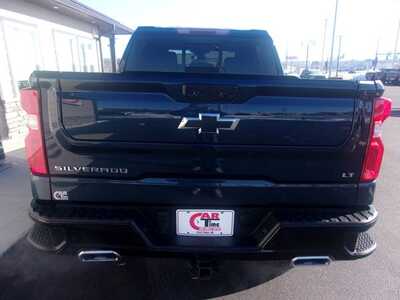2022 Chevrolet 1500 Crew Cab, $32999.0. Photo 5