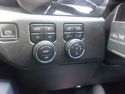 2022 Chevrolet 1500 Crew Cab, $34999.0. Photo 12