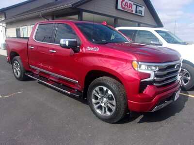 2022 Chevrolet 1500 Crew Cab, $34999.0. Photo 2
