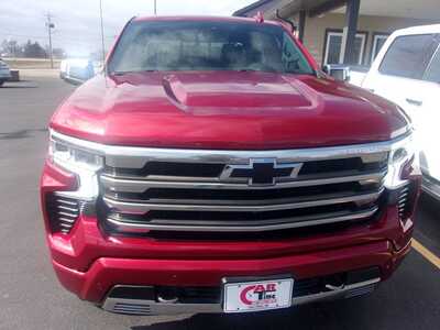 2022 Chevrolet 1500 Crew Cab, $34999.0. Photo 3