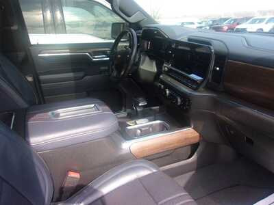 2022 Chevrolet 1500 Crew Cab, $34999.0. Photo 7