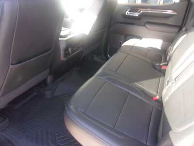 2022 Chevrolet 1500 Crew Cab, $34999.0. Photo 8