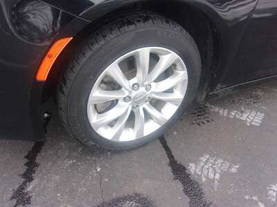 2015 Chrysler 200, $7999.0. Photo 4