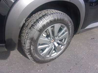 2024 Nissan Pathfinder, $24999.0. Photo 6