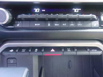 2025 Toyota Tundra Crew Cab, $44999.0. Photo 12