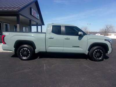 2025 Toyota Tundra Crew Cab, $44999.0. Photo 1