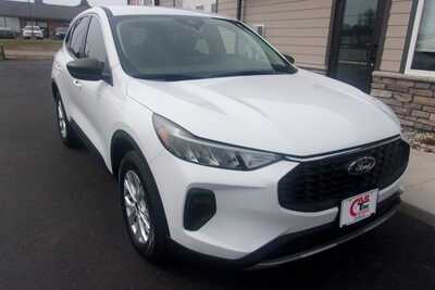 2024 Ford Escape, $15999.0. Photo 3