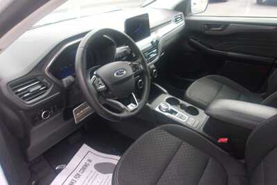 2024 Ford Escape, $15999.0. Photo 9