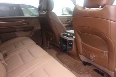 2020 RAM 1500 Crew Cab, $32999.0. Photo 9