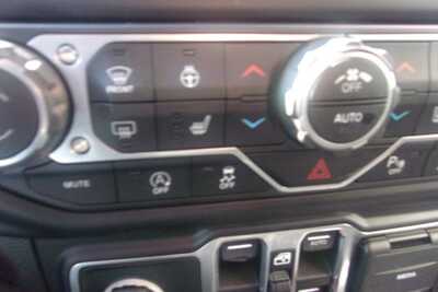 2018 Jeep Wrangler Unlimited, $22999.0. Photo 10