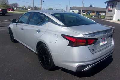2025 Nissan Altima, $20349.0. Photo 5