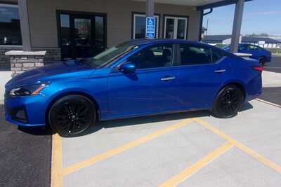 2025 Nissan Altima, $20349.0. Photo 2