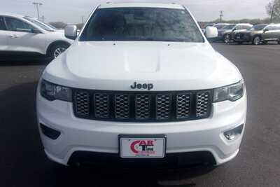 2018 Jeep Grand Cherokee, $17999.0. Photo 3